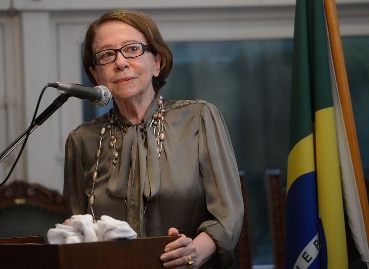 Fernanda Montenegro está hospitalizada no Rio de Janeiro