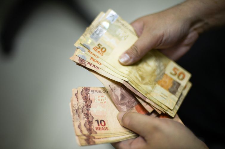 Economia brasileira deve crescer 1,9%, prevê OCDE Economia brasileira deve crescer 1,9%, prevê OCDE