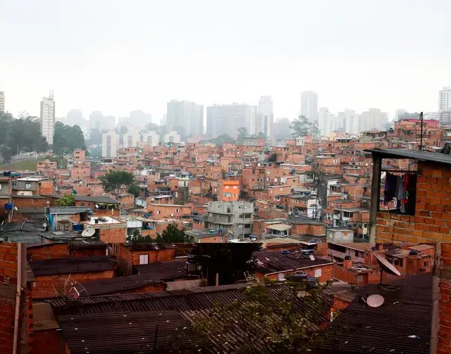 Dois terços das favelas estão a menos de dois quilômetros de hospitais