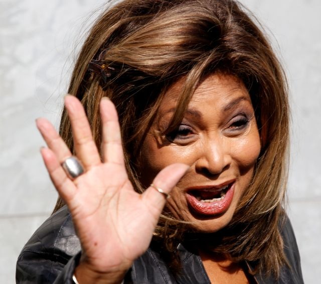 Reuters. Tina Turner em Milão, 26/02/2011 - REUTERS/Stefano Rellandini