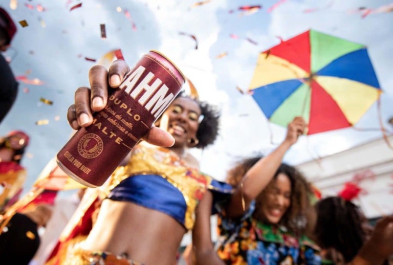 A Ambev (ABEV3) é patrocinadora oficial dos principais destinos no carnaval; Rio de Janeiro, São Paulo e Salvador. - Divulgação/Ambev
