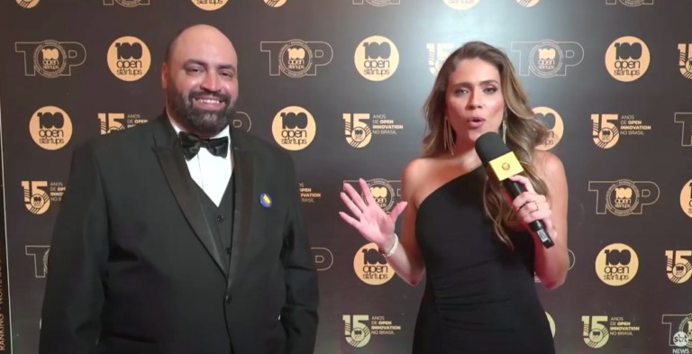 Leonardo Soares, CSO e C-Founder da PX Data.Ai, em entrevista no tapete vermelho da Ranking da 100 Open Startups 2023 - Reprodução: YouTube