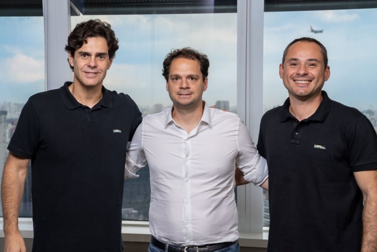 Guilherme Benchimol, fundador e presidente executivo do conselho de administração da XP Inc., Tiago Reis, fundador da Suno, e Thiago Maffra, CEO da XP Inc - Thiago Bugallo/XP