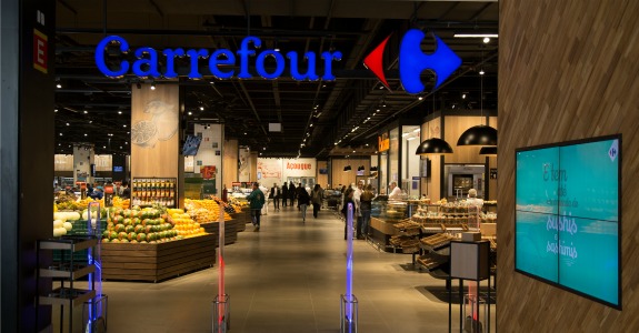 Carrefour Brasil (CRFB3) registra lucro líquido recorde de R$ 1,170 bilhão e reforça estratégias para 2025