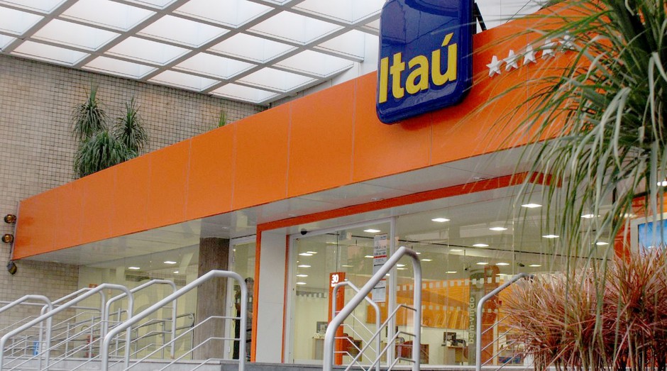 Itaú (ITUB4) obtém liminar para bloquear venda de imóvel de ex-diretor avaliado em R$ 10 milhões