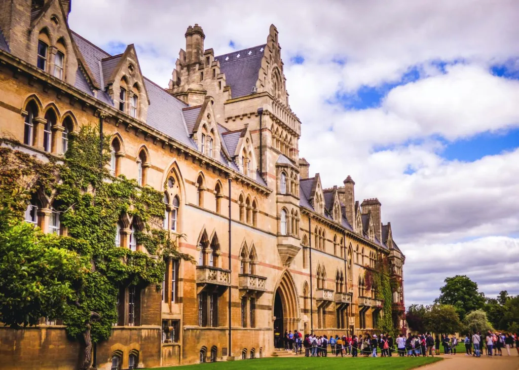 Brasil deve ter unidade da Universidade de Oxford em 2022