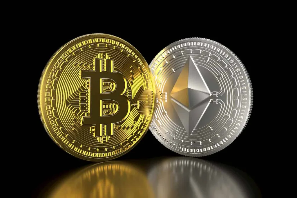 Bitcoin (BTC) avança e Ethereum (ETH) recua nesta 5ª; veja outras criptomoedas