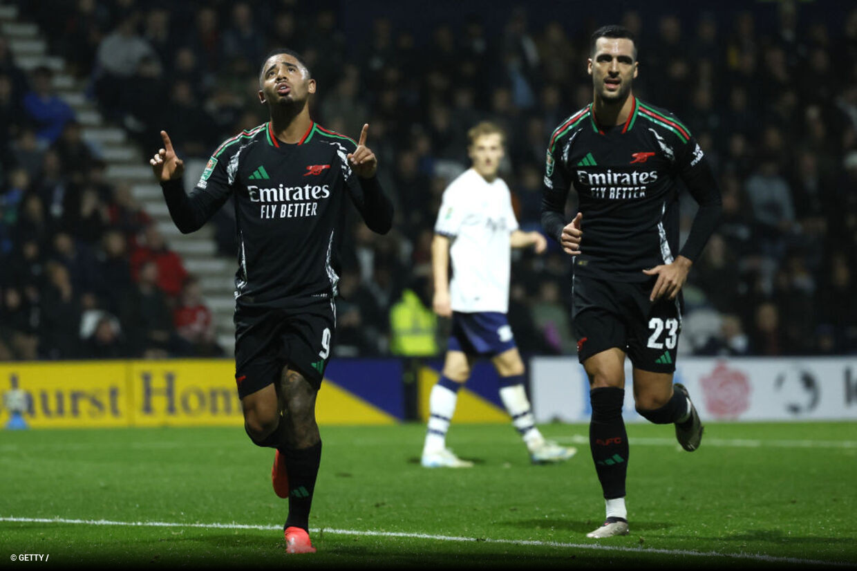 Gabriel jesus marca e classifica Arsenal na EFL Cup