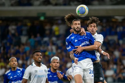 Cruzeiro e Grêmio pelo Brasileirão