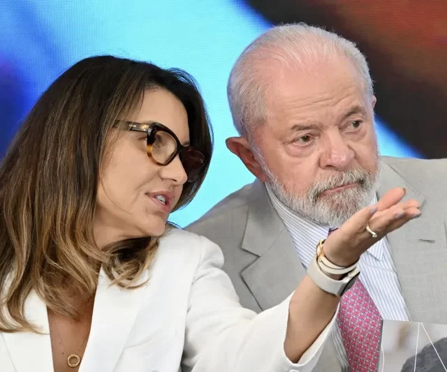 Por que o Governo Lula esconde as informações sobre Janja?