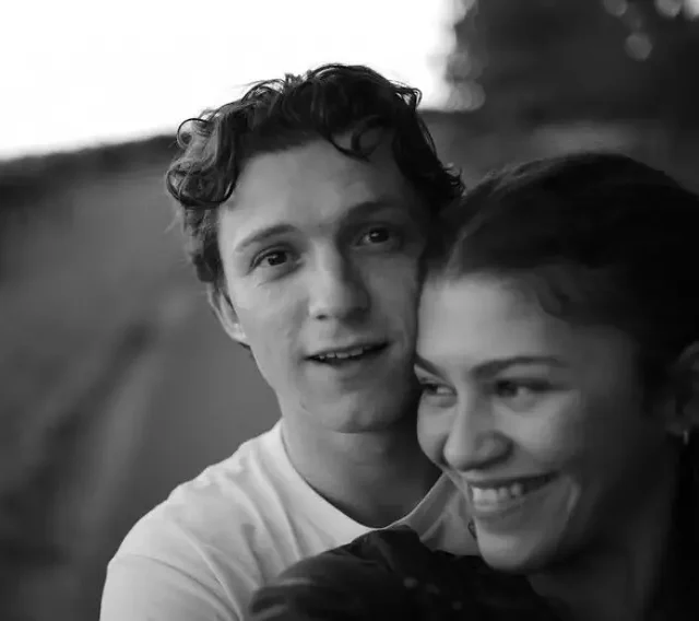 Zendaya e Tom Holland estão noivos