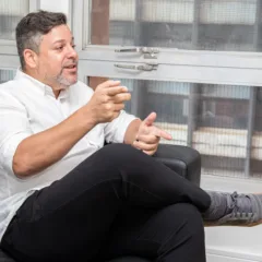 Fábio Murad, economista e criador da metodologia Super ETF, alerta: "A valorização do real pode ser uma armadilha. É hora de agir e proteger seu patrimônio em dólar.