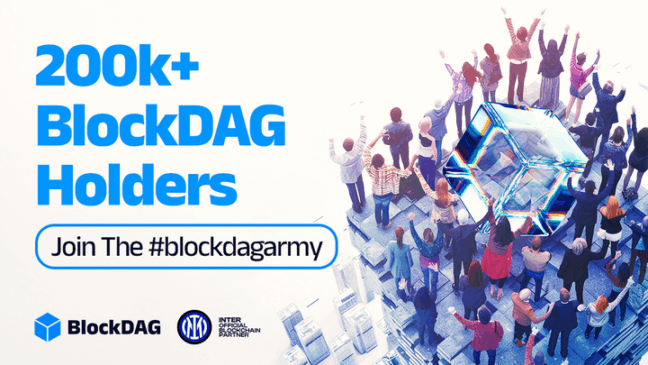 Imagem com grupo de pessoas celebrando em volta do logotipo da BlockDAG, destacando "200k+ BlockDAG Holders" e a frase "Join The #blockdagarmy".
