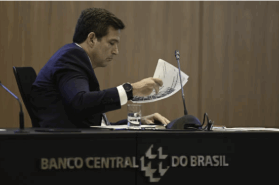 Se o Congresso não controla, quem de fato manda no Banco Central?