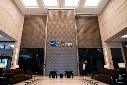 Banco Master vende Kovr; J&F financia executivos e assume seguradora