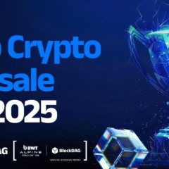 Imagem com troféu digital representando a BlockDAG como principal pré-venda cripto de 2025