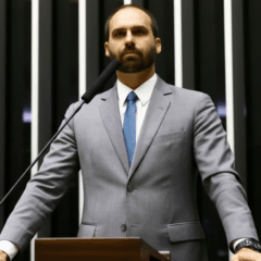 Eduardo Bolsonaro incluído no cadastro de devedores da União por faltas na Câmara.
