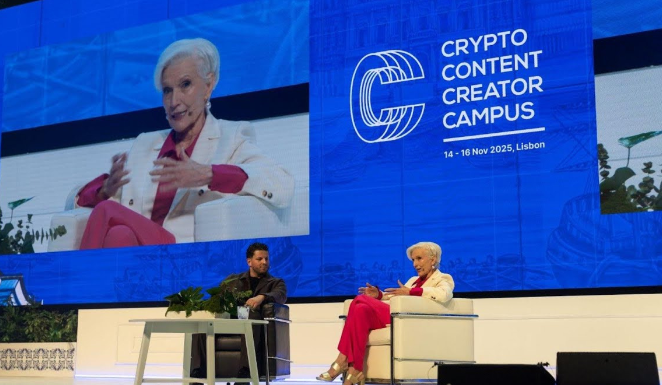 Painel do CCCC 2025 com Dr. Maye Musk em entrevista no palco principal em Lisboa. Painel do CCCC 2025 com Dr. Maye Musk em entrevista no palco principal em Lisboa.