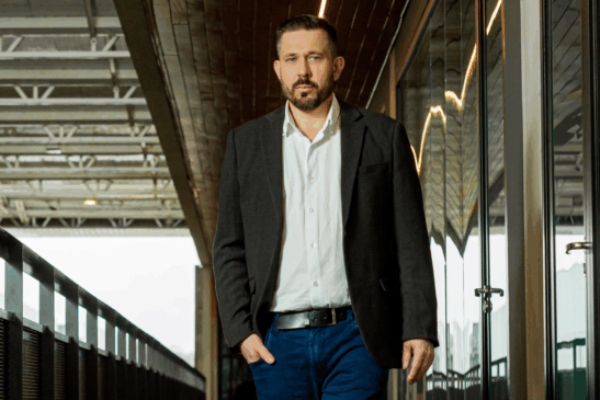 Indústria acelera migração para o crédito privado em 2026 como resposta aos juros elevados