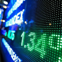 Painel eletr&ocirc;nico da Bolsa de Valores representa a alta do Ibovespa hoje.