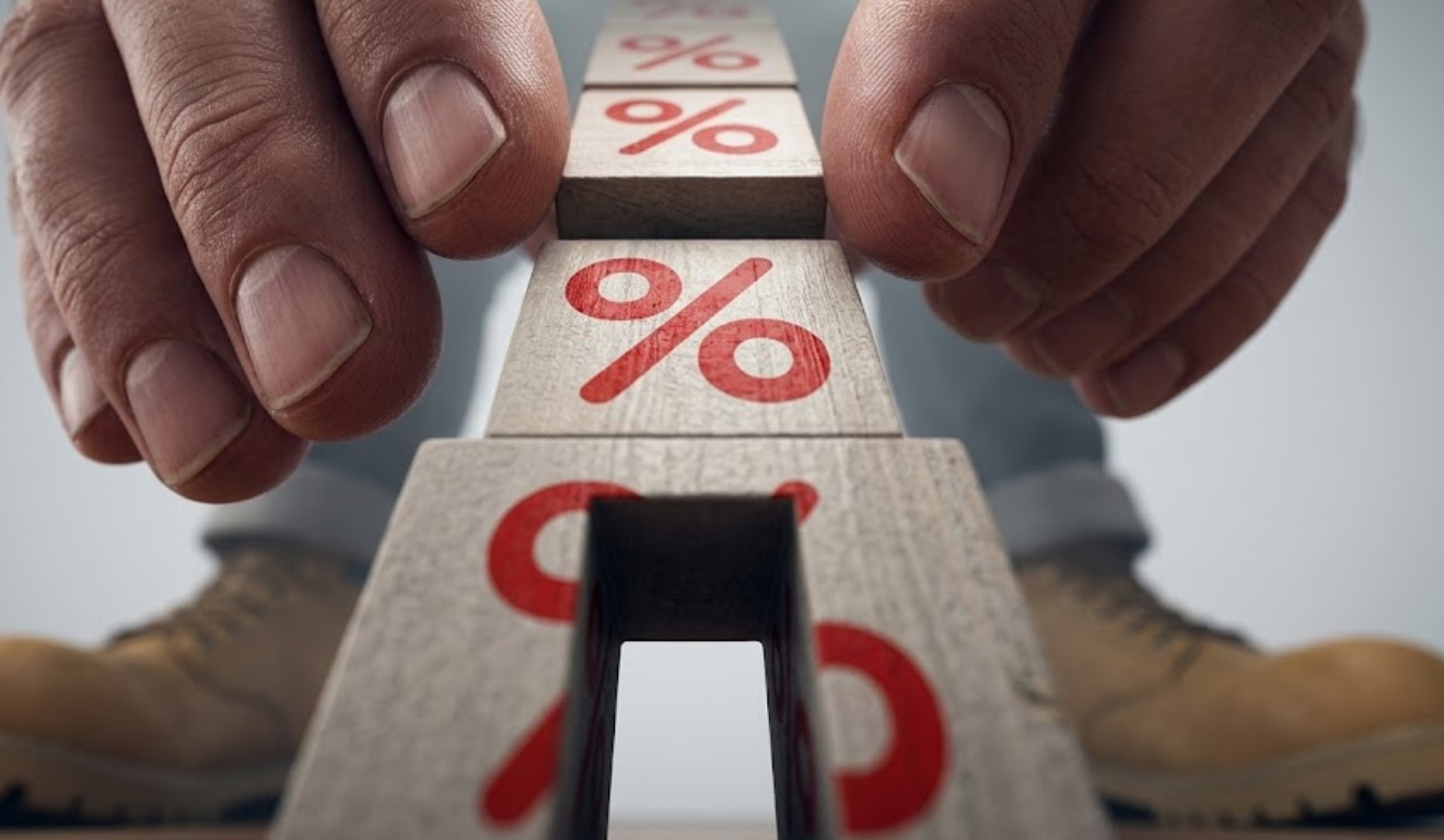 Juros futuros disparam 30 pontos com medo de guerra no Irã